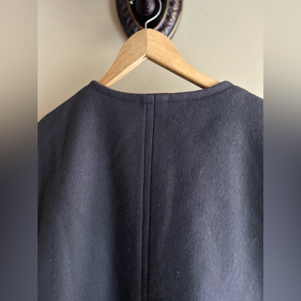 Minimalist wool tunic vest - Picture 5 of 12